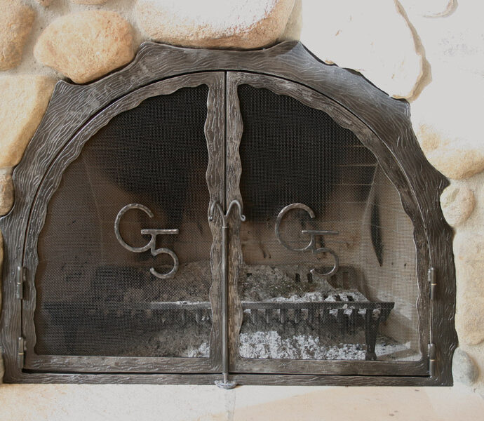 G5 Fireplace Screen